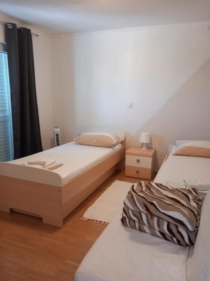 Apartman Nika Apartment Ražanac Екстериор снимка